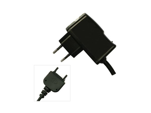 Xccess Travel Charger Sony Ericsson K750I/W800(I) 900 mA Black